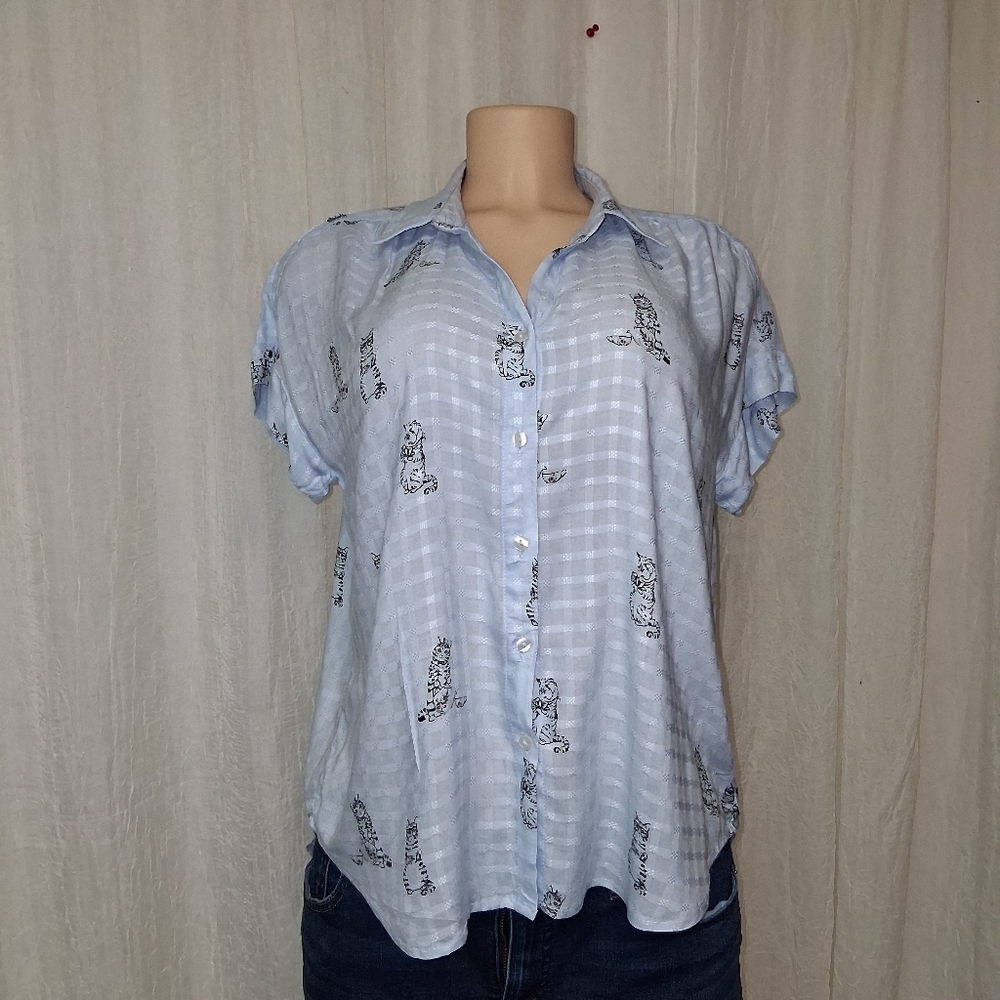 JANE+DELANCEY size S Sky Blue Button Down Shirt with Cat Design 100% Rayon - Picture 5 of 16